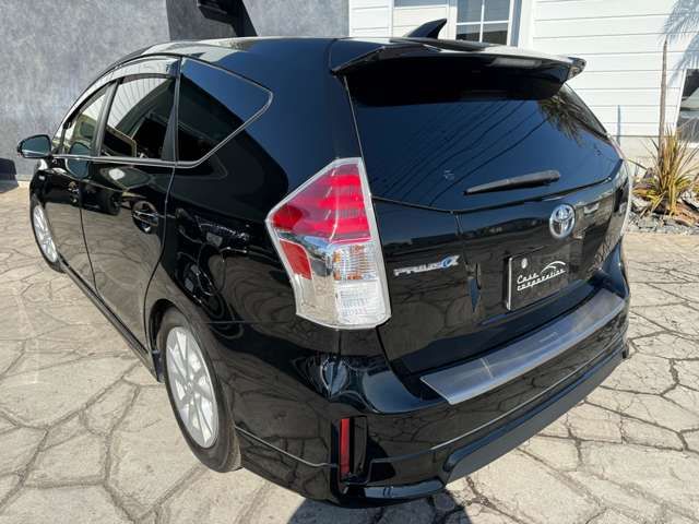 TOYOTA PRIUS ALPHA 2015 Image 31