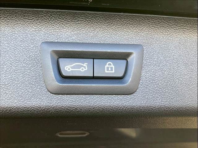 BMW 5SERIES TOURING 2018 Image 31