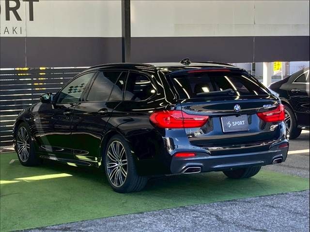 BMW 5SERIES TOURING 2018 Image 31