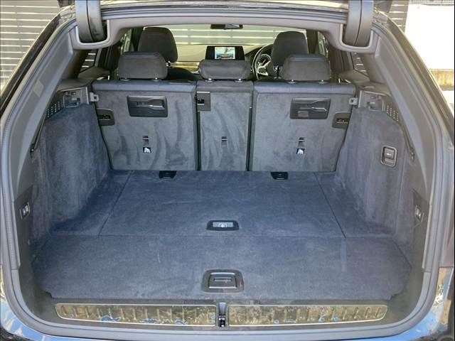 BMW 5SERIES TOURING 2018 Image 31