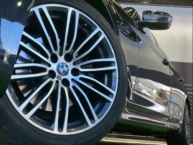 BMW 5SERIES TOURING 2018 Image 31