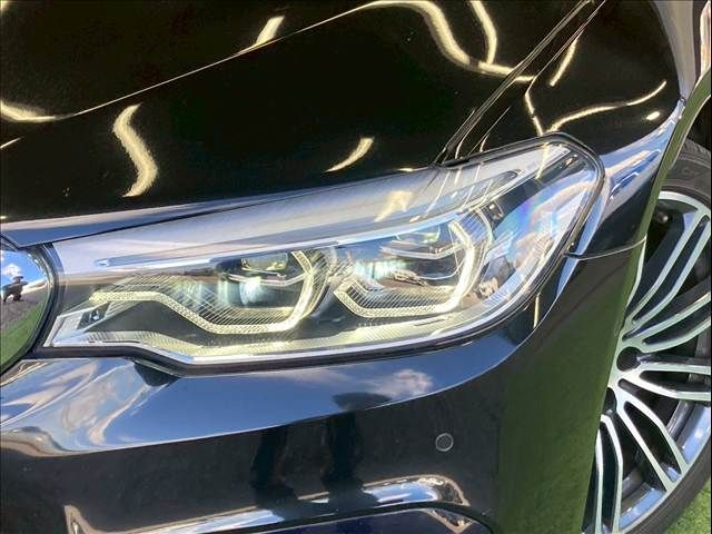 BMW 5SERIES TOURING 2018 Image 31