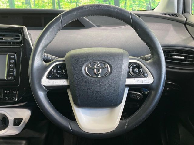 TOYOTA PRIUS 2017 Image 31