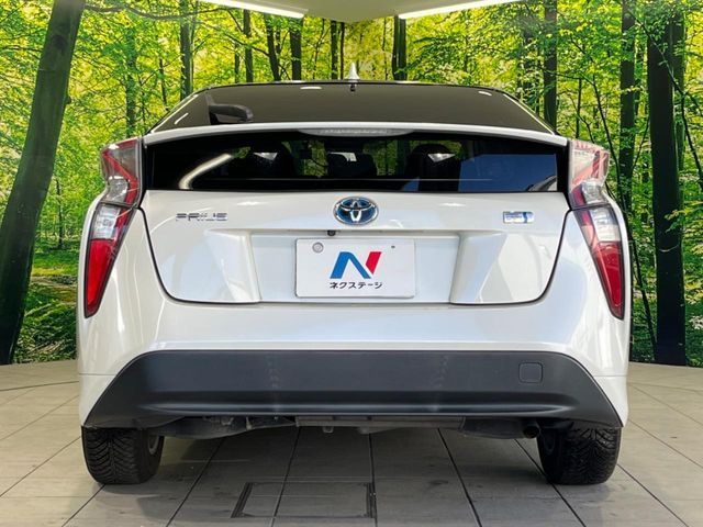 TOYOTA PRIUS 2017 Image 31