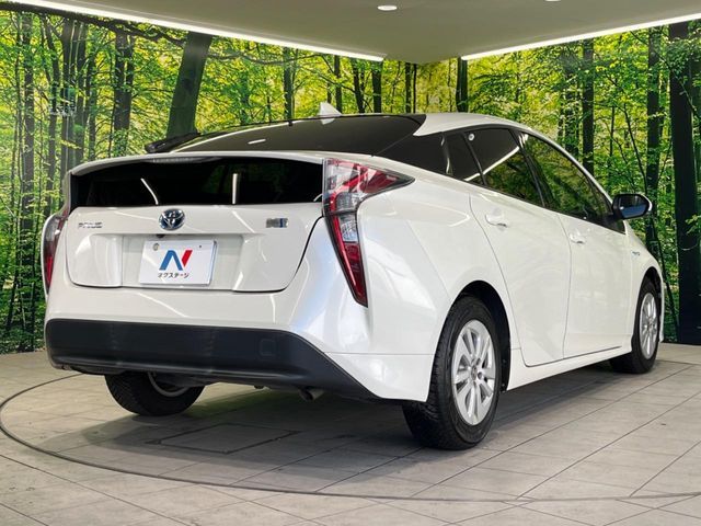TOYOTA PRIUS 2017 Image 31