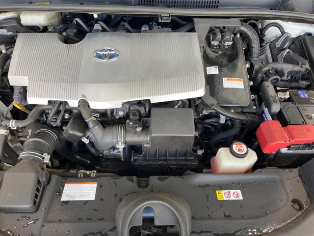 TOYOTA PRIUS 2017 Image 31