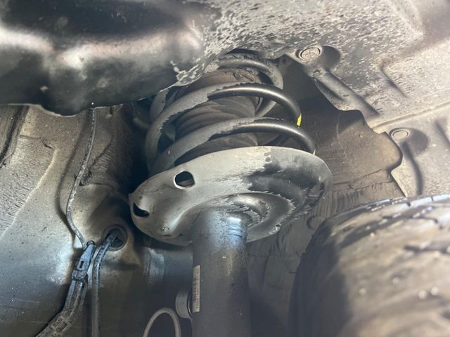 TOYOTA PRIUS 2017 Image 31