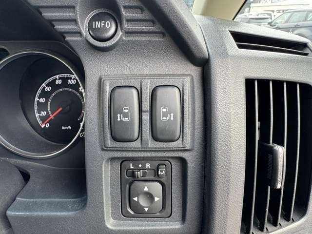 MITSUBISHI DELICA D:5 4WD 2013 Image 31