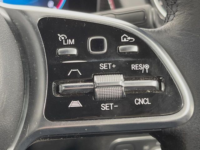 MERCEDES BENZ GLB 2023 Image 31