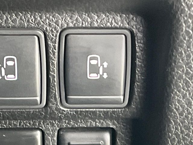 NISSAN ELGRAND 2016 Image 31