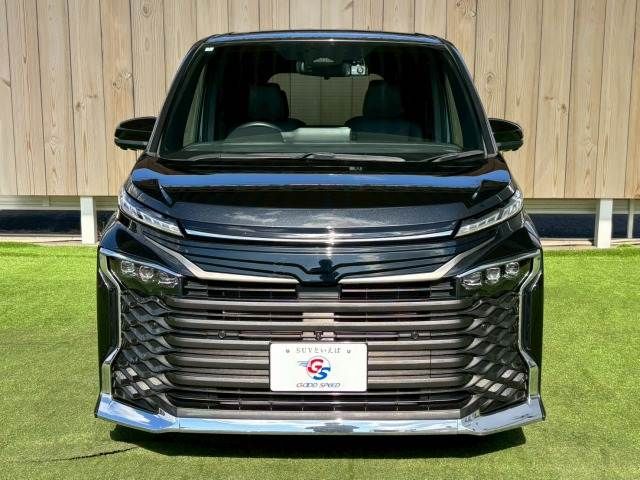 TOYOTA VOXY HYBRID 2022 Image 31