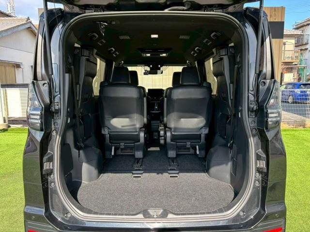 TOYOTA VOXY HYBRID 2022 Image 31