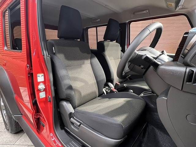 SUZUKI JIMNY NOMADE 2025 Image 31