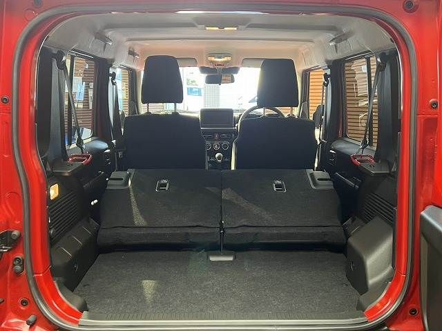 SUZUKI JIMNY NOMADE 2025 Image 31