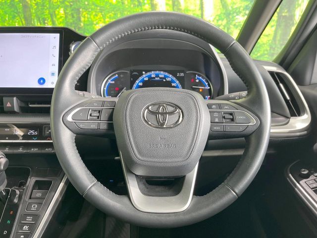 TOYOTA VOXY HYBRID 2022 Image 31