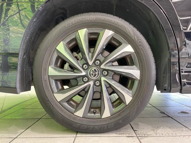 TOYOTA VOXY HYBRID 2022 Image 31