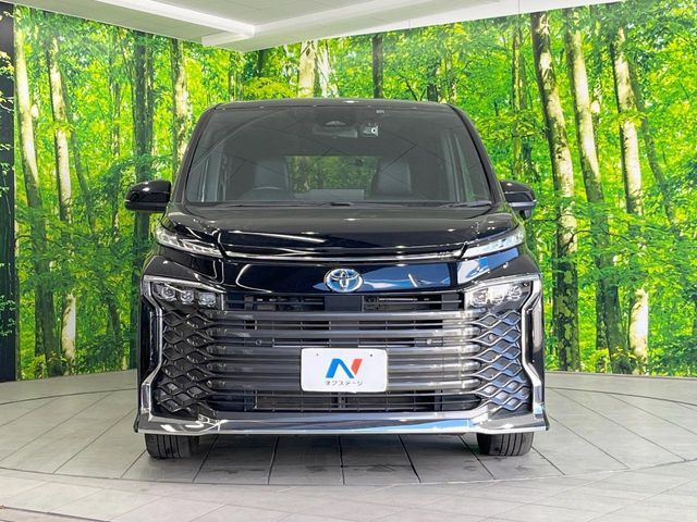 TOYOTA VOXY HYBRID 2022 Image 31
