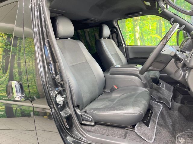 TOYOTA HIACE VAN 2WD 2023 Image 31