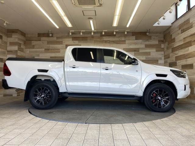 TOYOTA HILUX 4WD 2023 Image 31