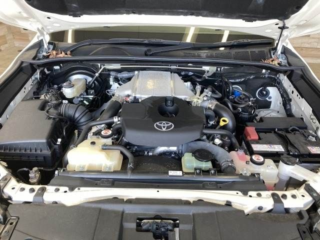 TOYOTA HILUX 4WD 2023 Image 31