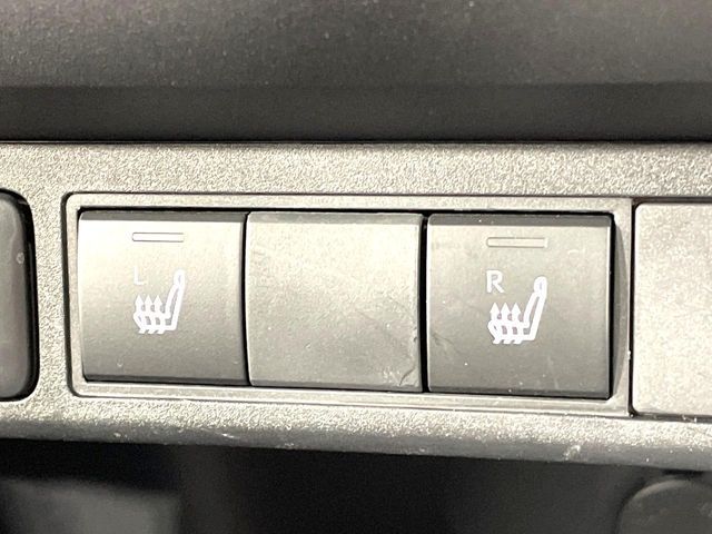 TOYOTA YARIS CROSS HYBRID 2025 Image 31