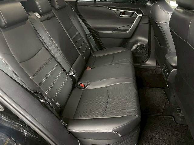 TOYOTA RAV4 HYBRID 4WD 2023 Image 31