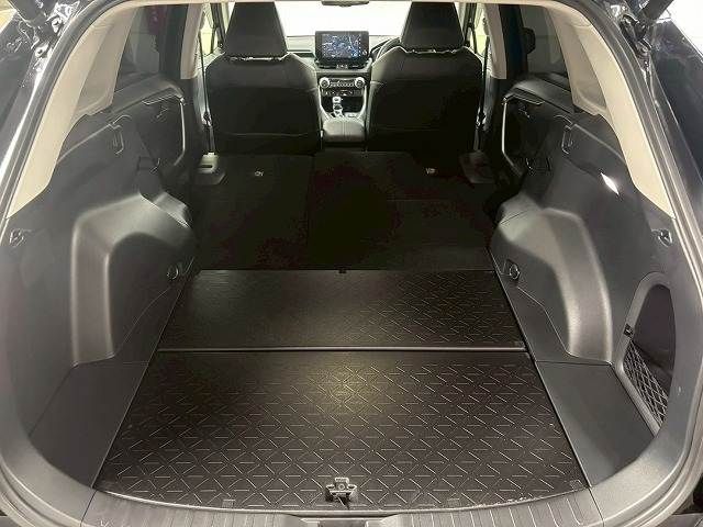 TOYOTA RAV4 HYBRID 4WD 2023 Image 31