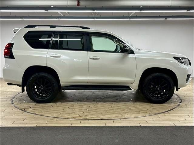 TOYOTA LANDCRUISER PRADO 2023 Image 31
