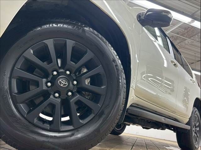 TOYOTA LANDCRUISER PRADO 2023 Image 31