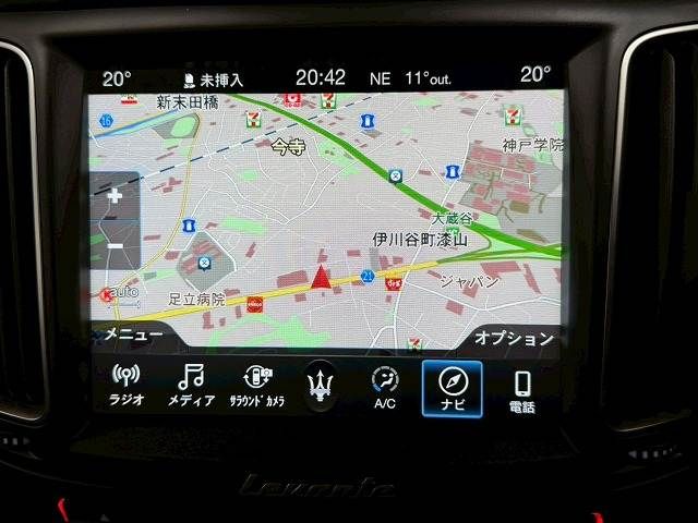 MASERATI LEVANTE 2018 Image 31