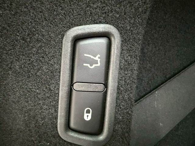 MASERATI LEVANTE 2018 Image 31