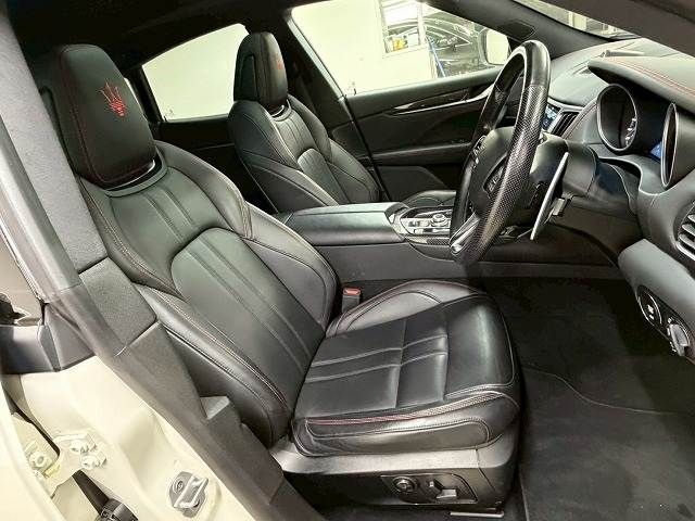 MASERATI LEVANTE 2018 Image 31