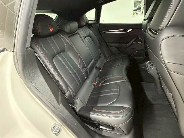 MASERATI LEVANTE 2018 Image 31