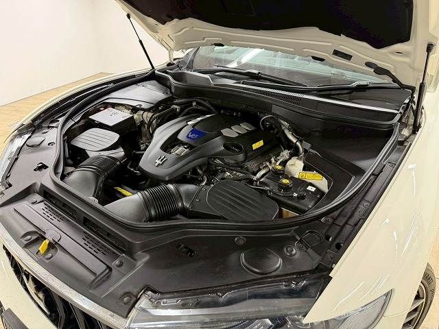 MASERATI LEVANTE 2018 Image 31