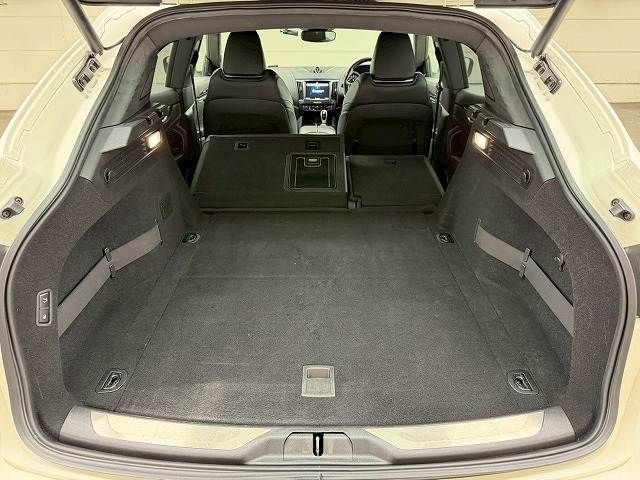 MASERATI LEVANTE 2018 Image 31