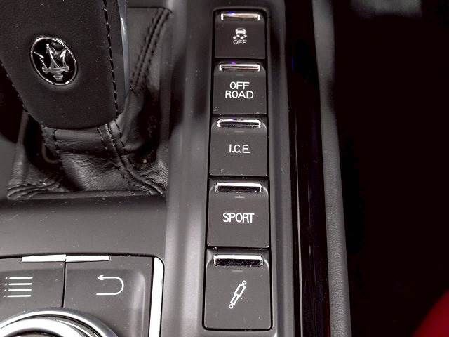 MASERATI LEVANTE 2019 Image 31