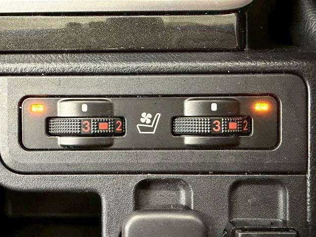 TOYOTA LANDCRUISER PRADO 2021 Image 31