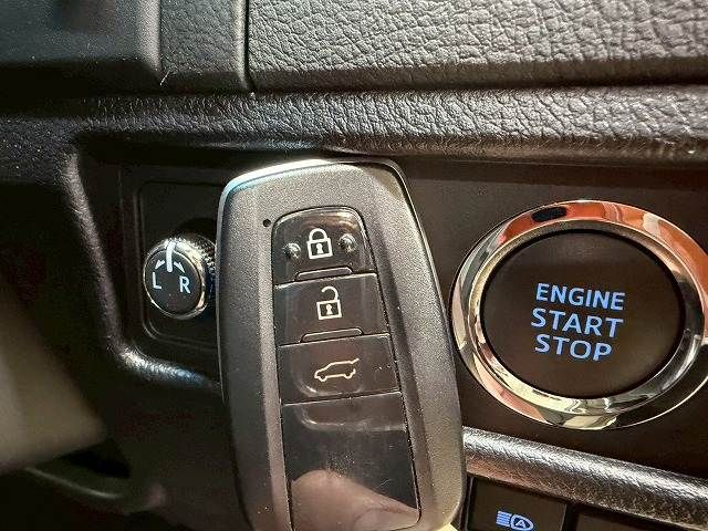 TOYOTA LANDCRUISER PRADO 2021 Image 31