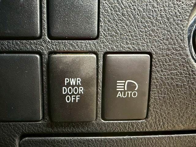 TOYOTA VELLFIRE 2018 Image 31