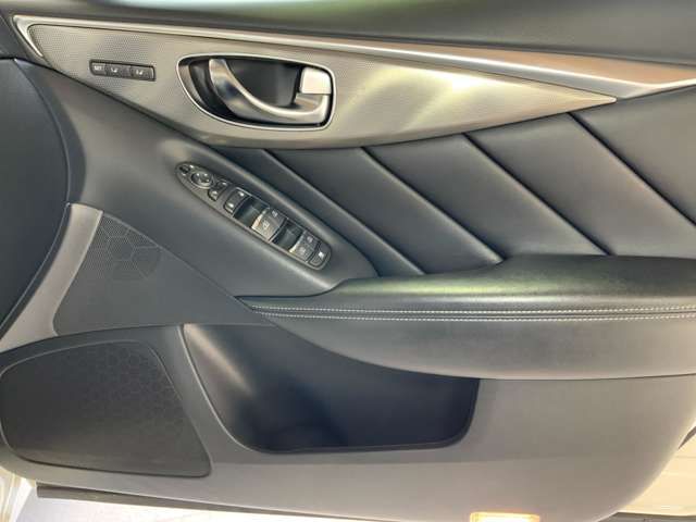 NISSAN SKYLINE HYBRID 4WD 2018 Image 31