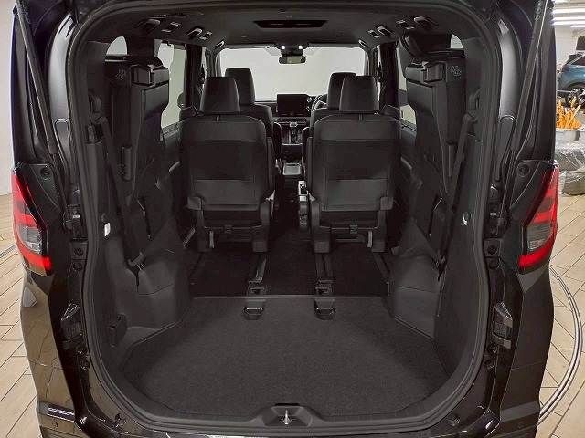 TOYOTA NOAH HYBRID 2023 Image 31