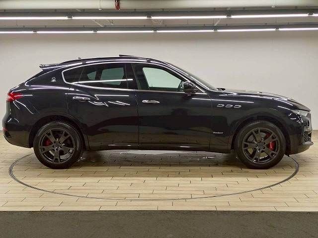 MASERATI LEVANTE 2019 Image 31