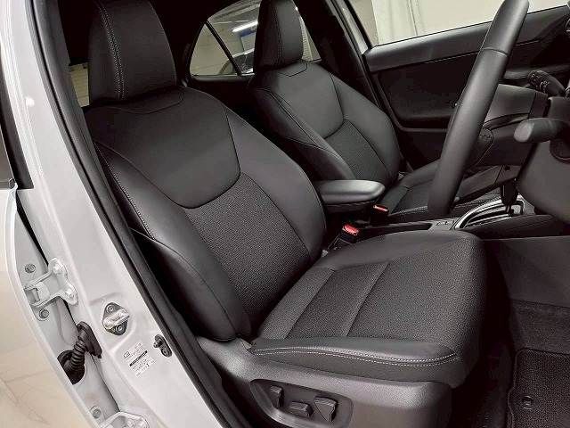 TOYOTA YARIS CROSS HYBRID 2025 Image 31