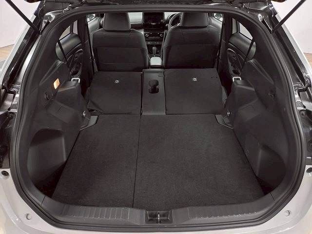 TOYOTA YARIS CROSS HYBRID 2025 Image 31