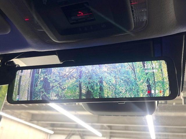 TOYOTA PRIUS PHV 2023 Image 31