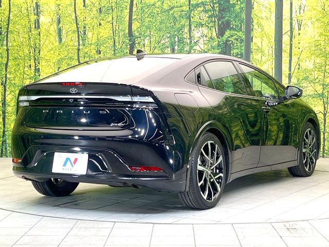 TOYOTA PRIUS PHV 2023 Image 31