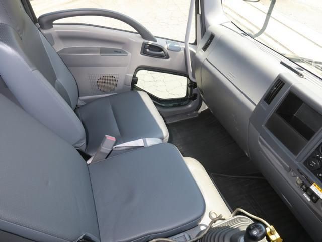 ISUZU FORWARD 2015 Image 31