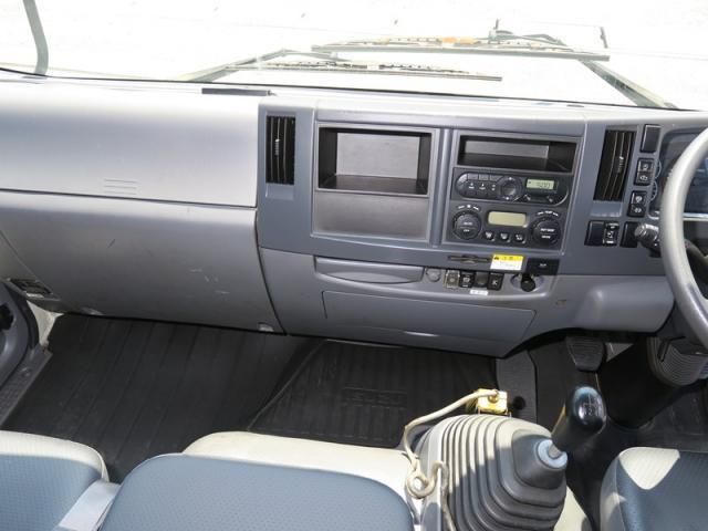 ISUZU FORWARD 2015 Image 31