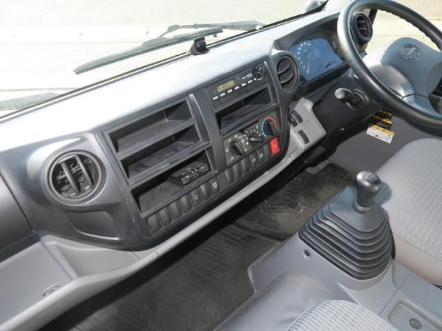 HINO DUTRO 2014 Image 31