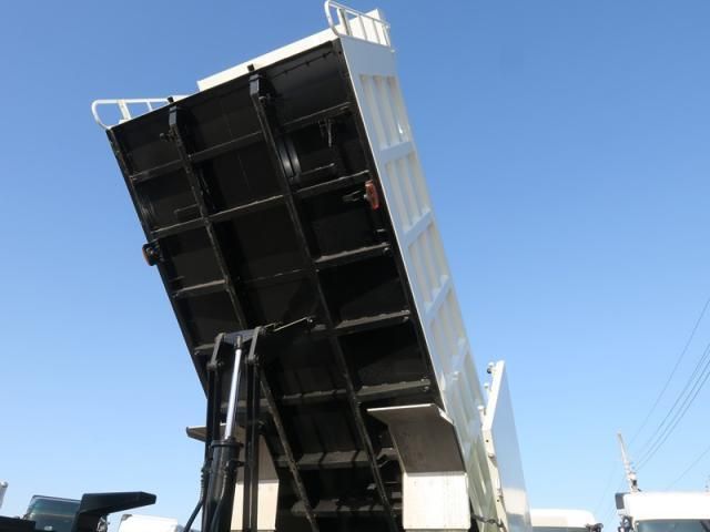 MITSUBISHI FUSOU FIGHTER 2025 Image 31